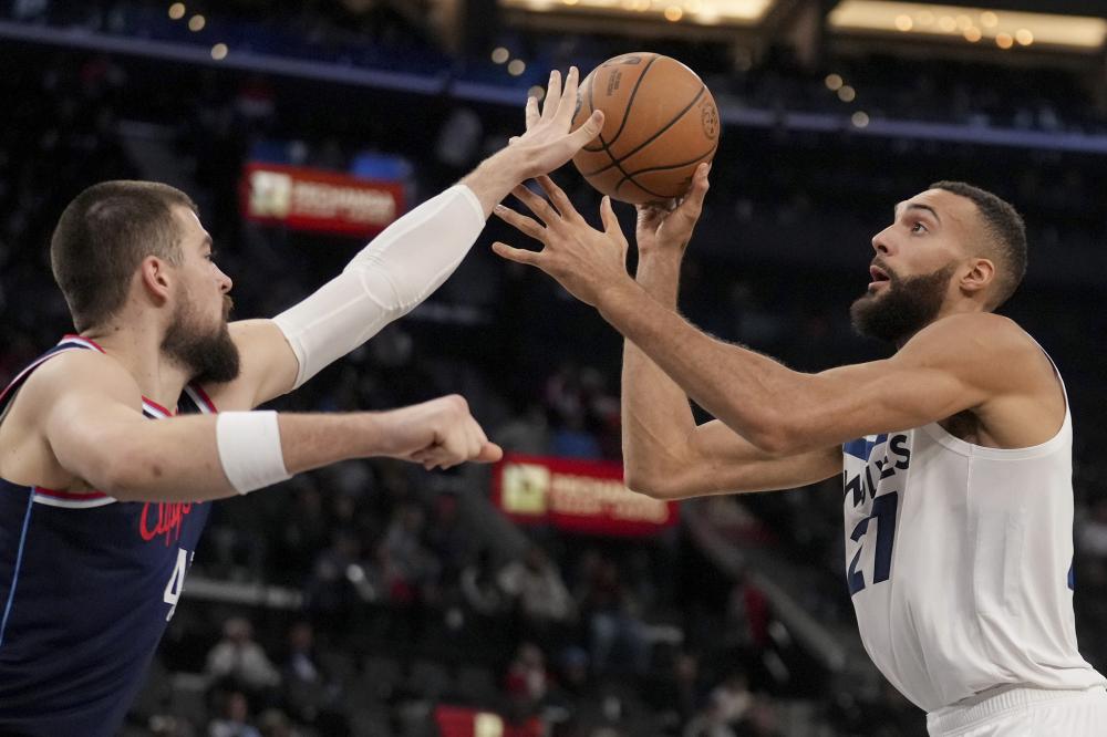 迫使东契奇 迫使东契奇