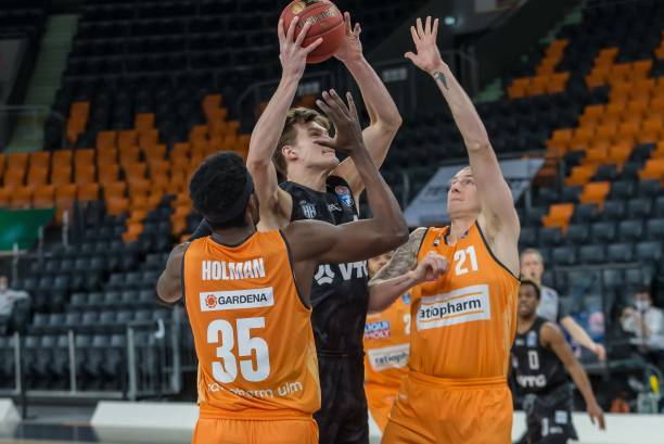 比例通常高 比例通常高